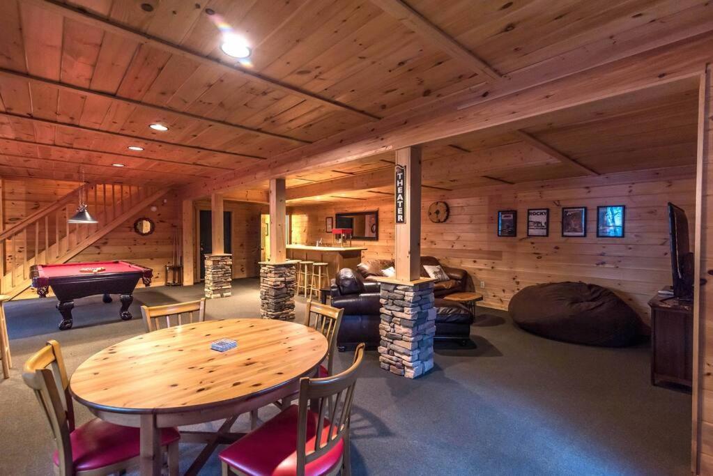 Private Creekside Cabin+Hot Tub,Pool Table, & Pets Эллиджей Экстерьер фото