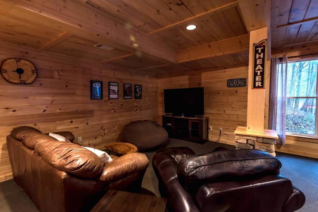 Private Creekside Cabin+Hot Tub,Pool Table, & Pets Эллиджей Экстерьер фото