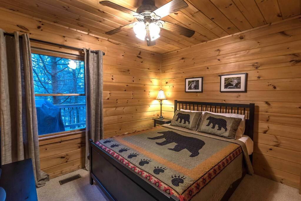 Private Creekside Cabin+Hot Tub,Pool Table, & Pets Эллиджей Экстерьер фото