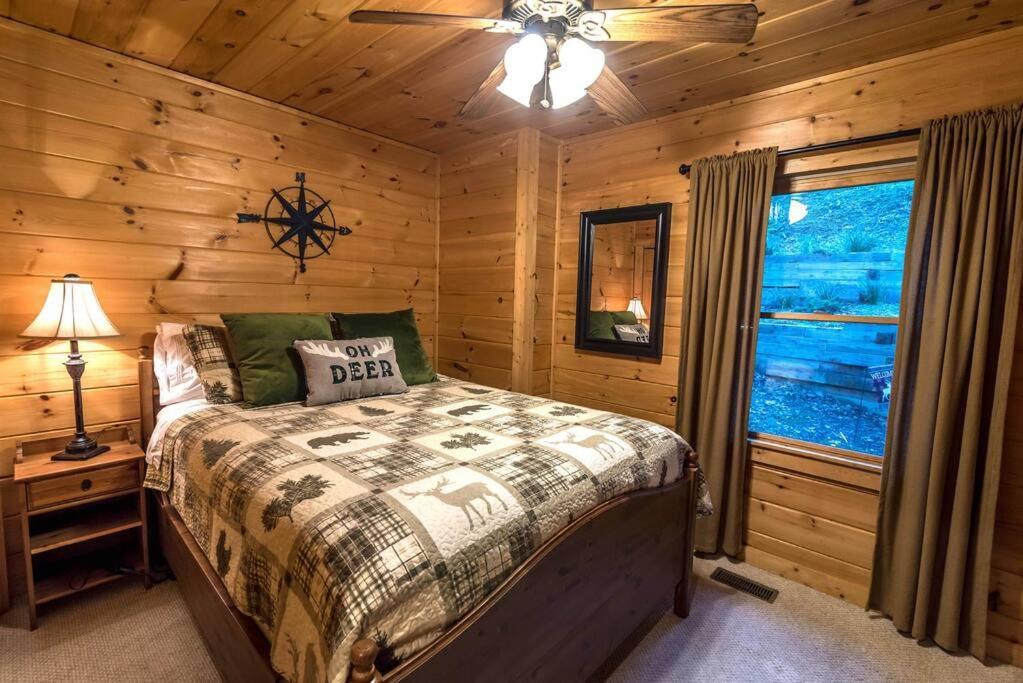 Private Creekside Cabin+Hot Tub,Pool Table, & Pets Эллиджей Экстерьер фото