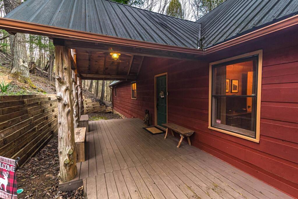 Private Creekside Cabin+Hot Tub,Pool Table, & Pets Эллиджей Экстерьер фото