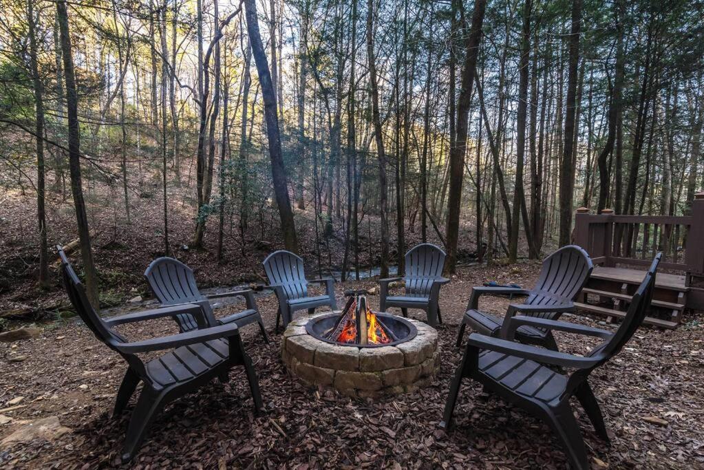 Private Creekside Cabin+Hot Tub,Pool Table, & Pets Эллиджей Экстерьер фото